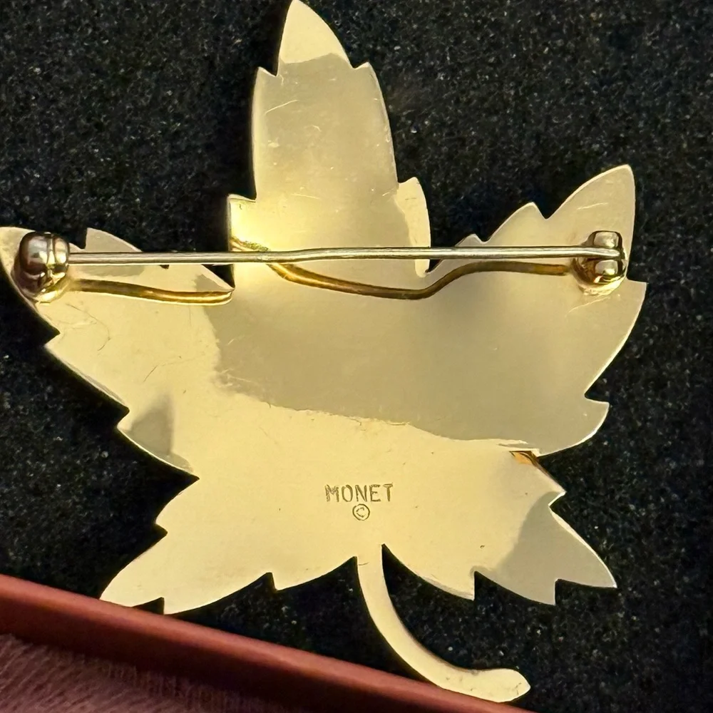 Vintage 1960s Monet Maple Leaf‎ Brooch Pin